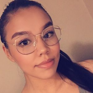 Meet your Posher, Jocelyn